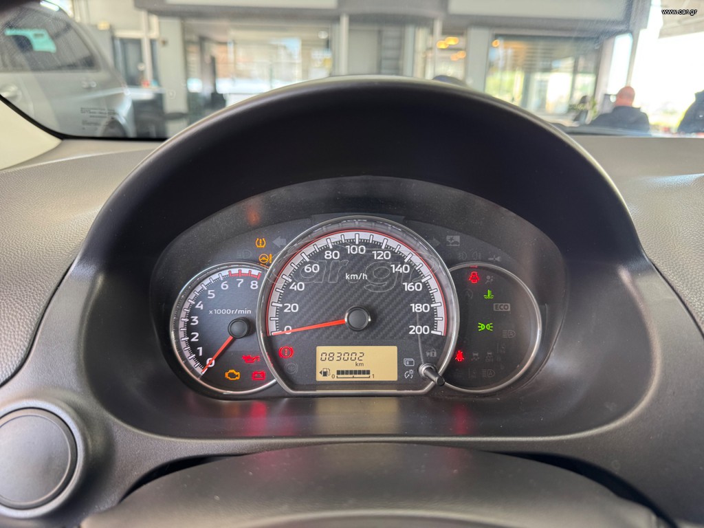 57566947 a b