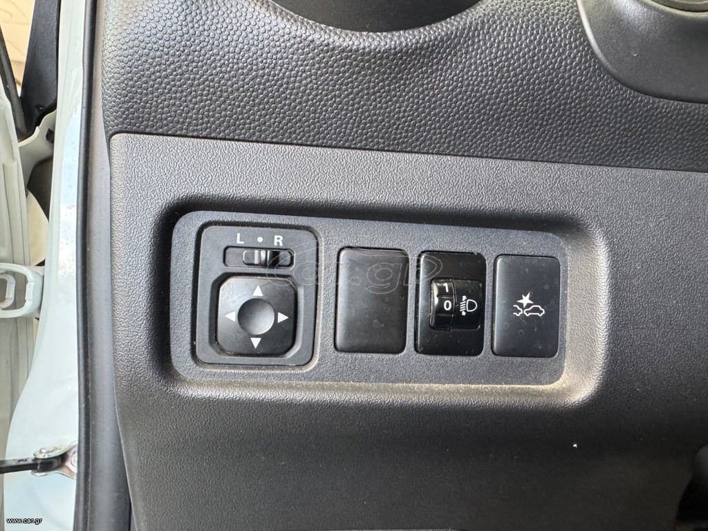 57566947 f b